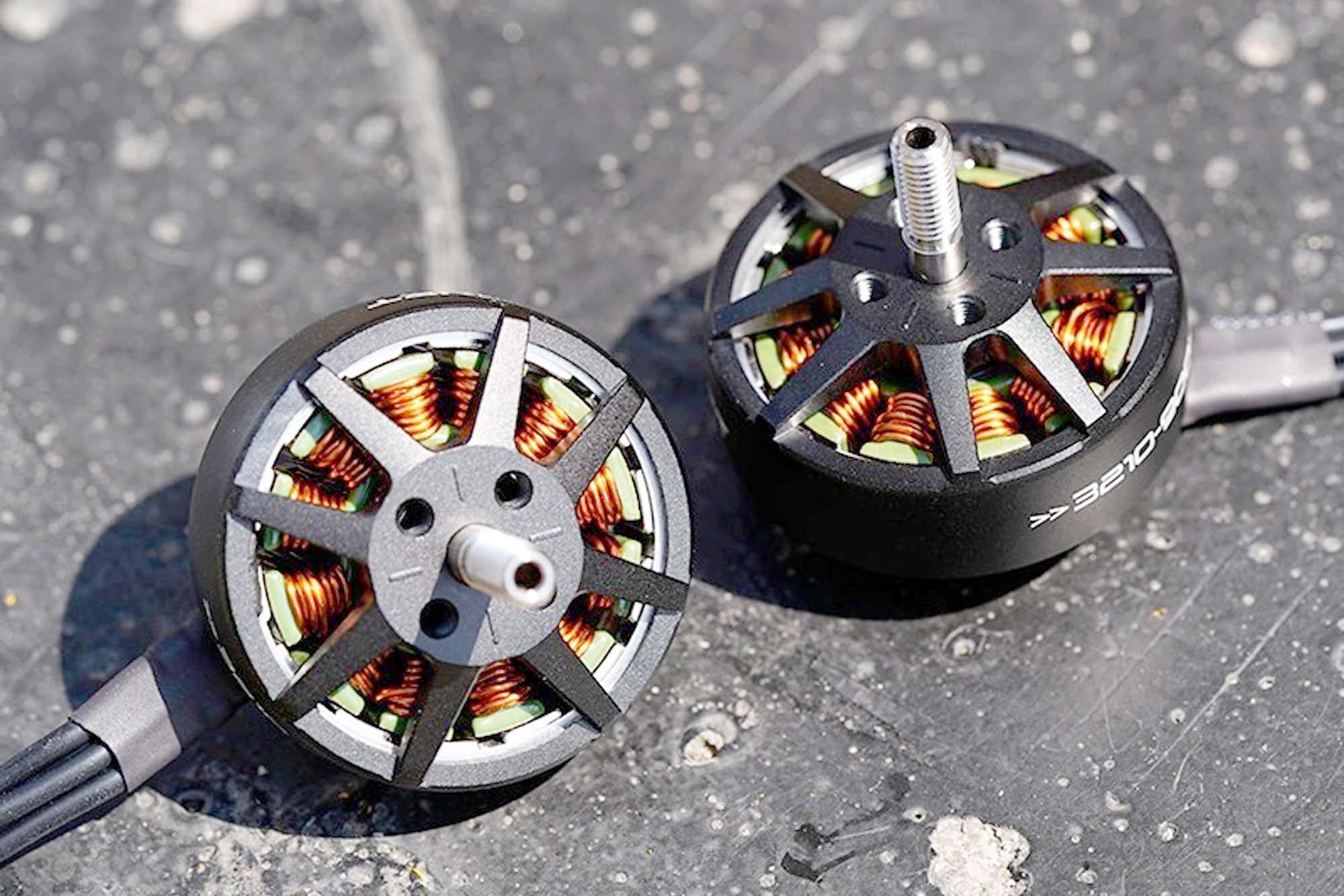 Foxeer Black Hornet 3210 900KV Motor - FX-A-03-07